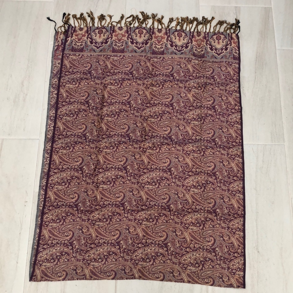 Burgundy Two tone reversible paisley print scarf